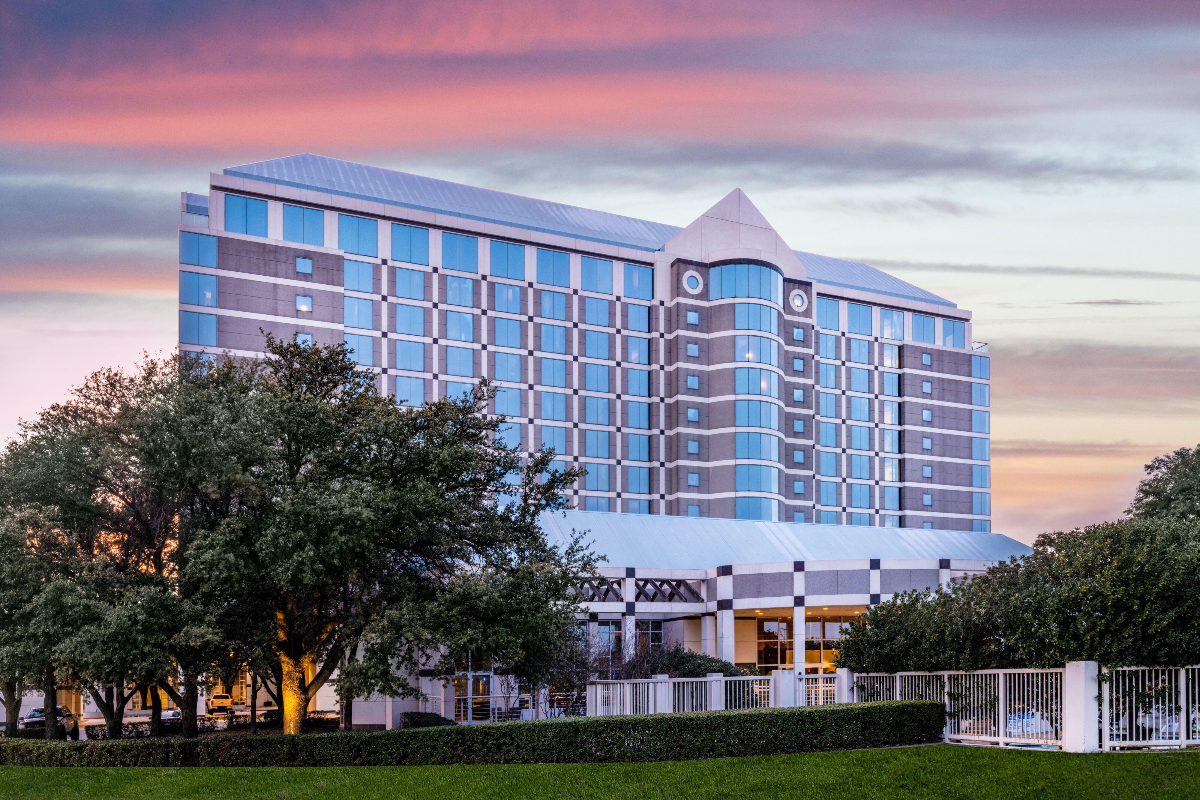 Renaissance Dallas North Hotel Farmers Branch Esterno foto